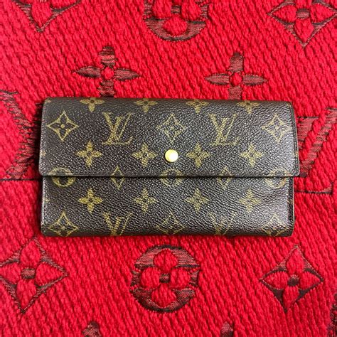 vintage Louis Vuitton trifold wallet